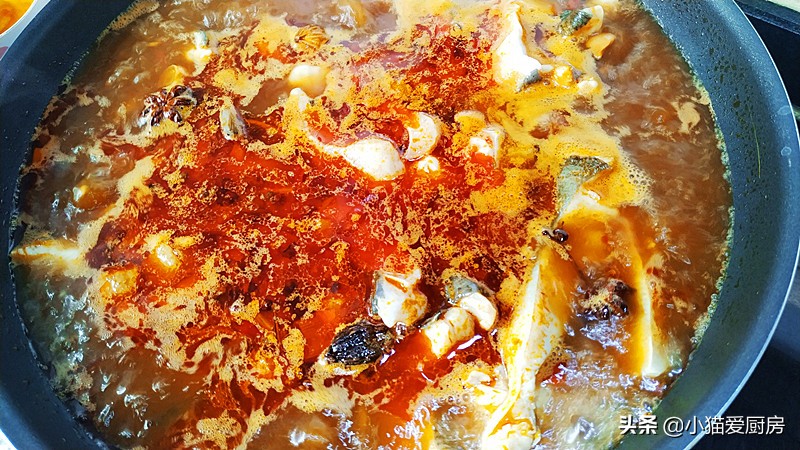 图片[8]-大厨教你家常“鱼火锅”的做法 味道麻辣鲜香 简单易学一看就会-起舞食谱网