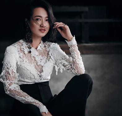 24岁闪婚闪离到36岁卑微付出，曾经的“浙江一姐