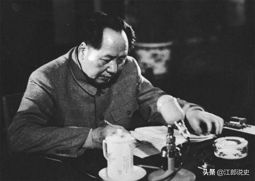 没参加过红军，董其武为什么还能授上将？毛主席：应该授上将