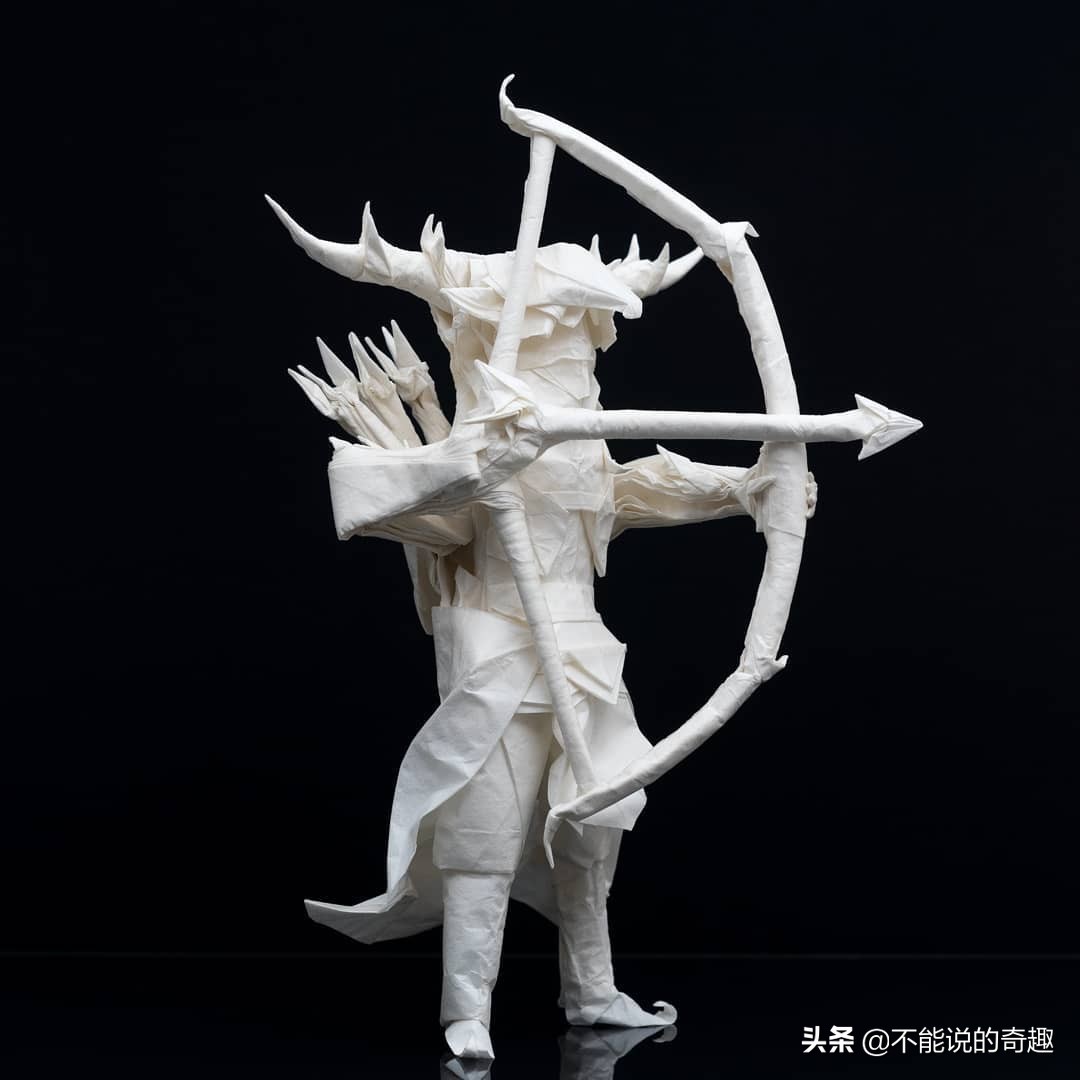 芬兰网友仅用一张纸，不加任何切割和撕裂折出逼真形象，拍案叫绝