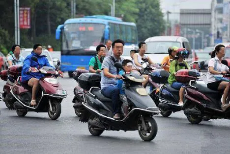 6月1日执行电动车新规，电动车上路“一取消2不可”，农民挺为难