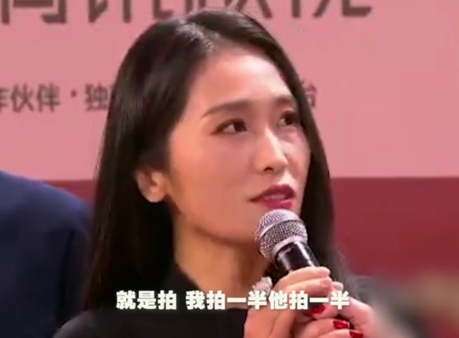 张艺谋父女俩走红毯，张末撞脸章子怡，与老爸共导电影被赞有才华