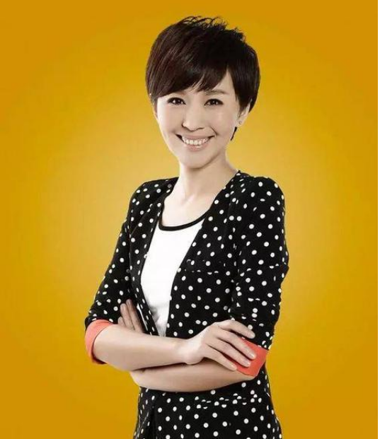 16丧父，拒绝保研，成为央视最年轻国脸，欧阳夏