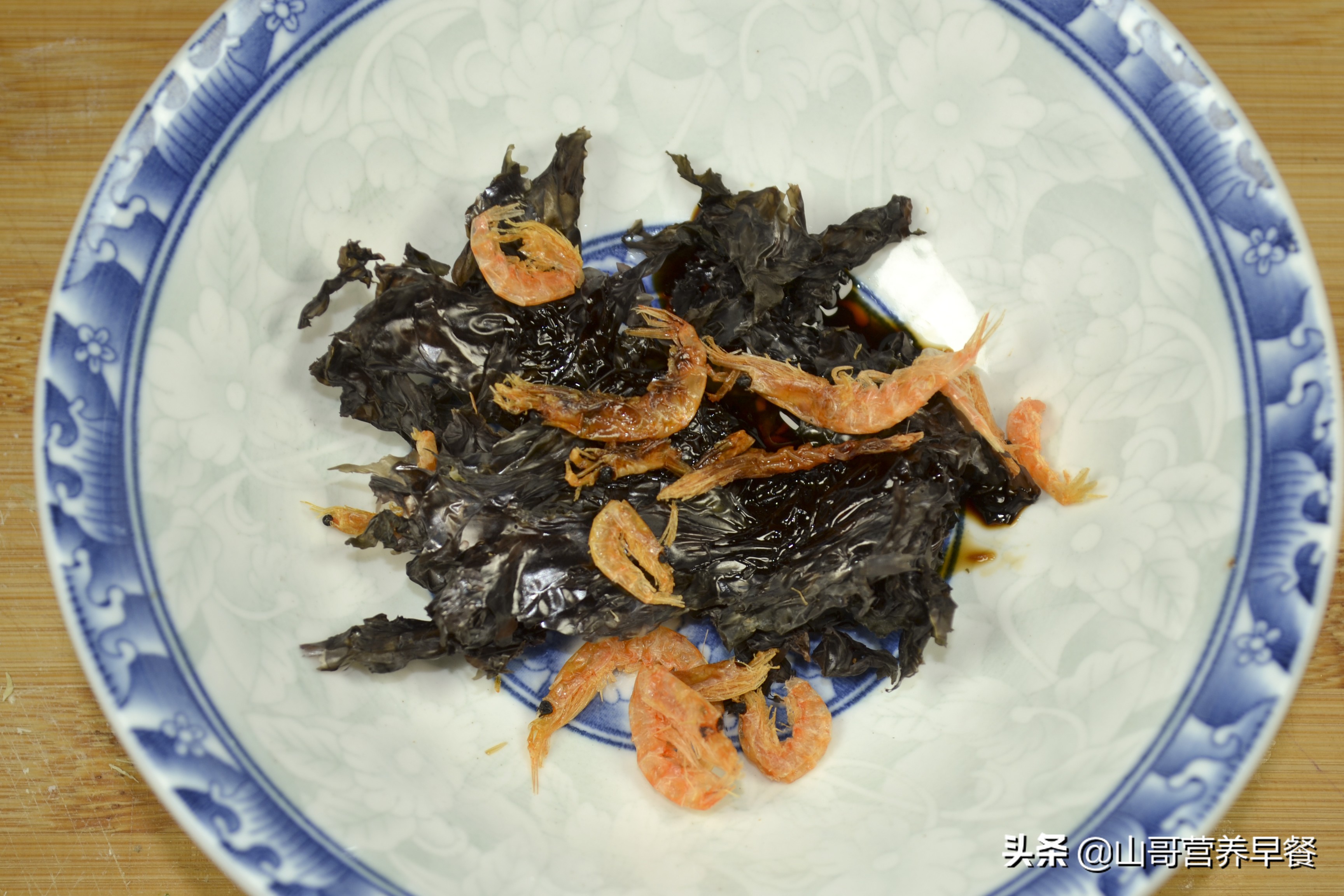 飯店里餛飩湯為啥那么好喝？只需要加1樣東西，不用高湯也特別鮮
