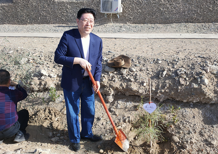 中华诗词“一带一路”行敦煌飞天生态科技园沙漠都江堰采风活动