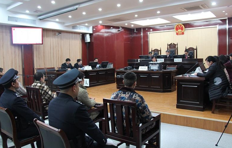 19岁少年刺死村支书，2万村民联名上书求情，2008年吕梁命案解析