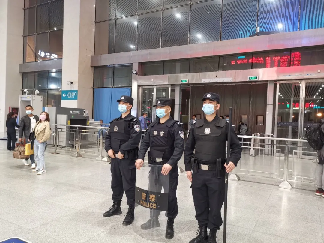 出门见警!看亳州特警的“五一时光”