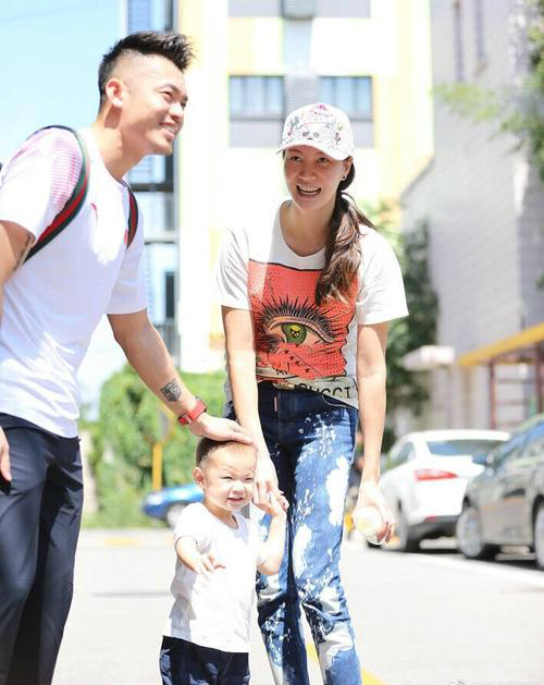 奥运二代：拳王儿子打马球，田亮女儿打网球，刘国梁女儿超过父亲