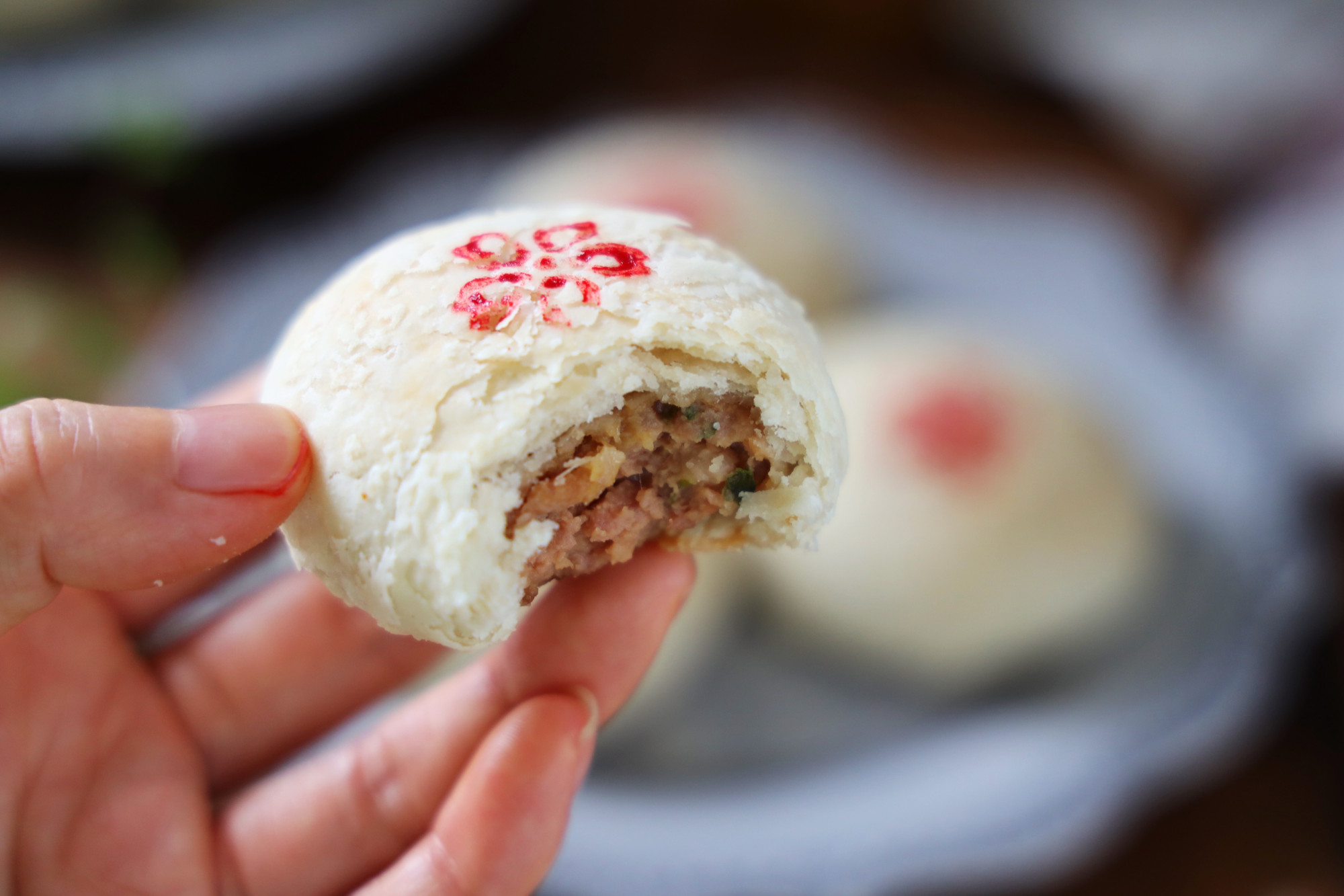 中式月饼最爱这款，层层酥脆，鲜嫩多汁，做给家人吃，老少皆宜