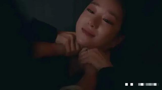 《虽然是精神病但是没关系》开播8.7，除了腹肌