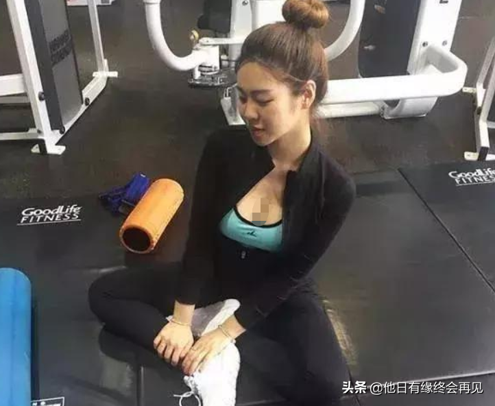 搞笑gif神评：等你老了，我也要带你走这条路