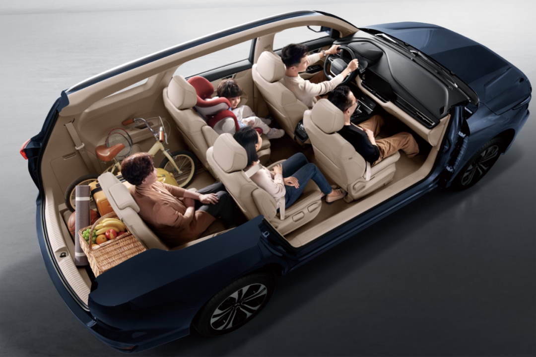 价格比埃尔法的购置税还低，这款卖爆了的4座MPV值得一看