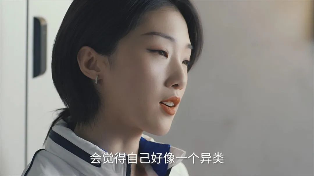 papi酱被狂骂，杨笠被举报：够了，别用“独立”绑架女孩了