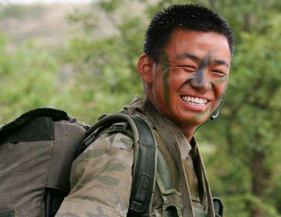 《士兵突击》王宝强李晨张译：我们都火了，高锦：那我怎么还没火