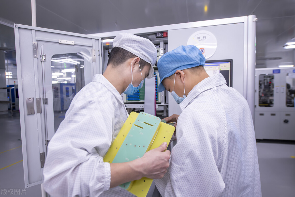 比氢弹还难造？历史上的中国光刻机走在国际前沿，如今没落了？