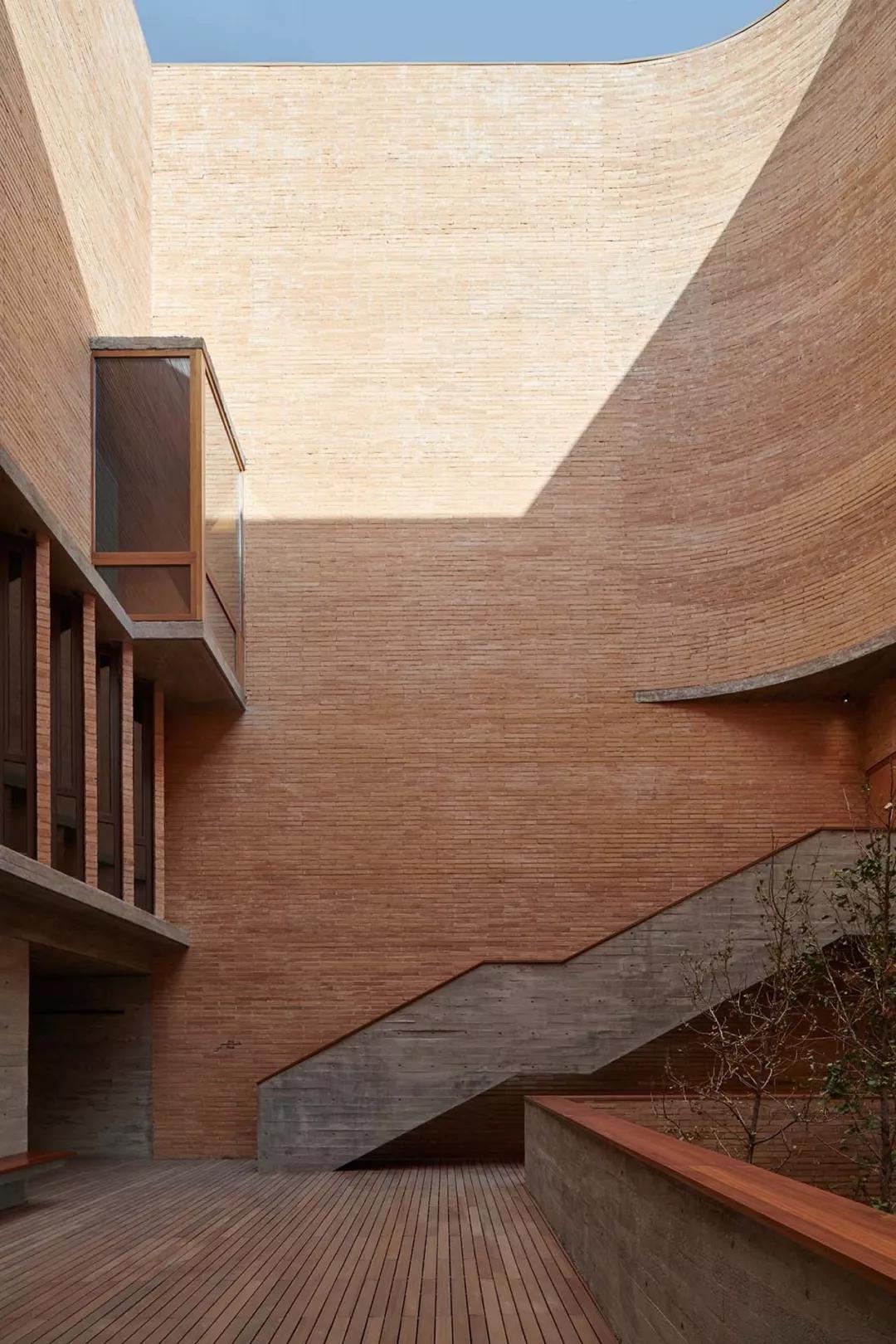 建筑 | 太原·长江美术馆，沉默的“砖”