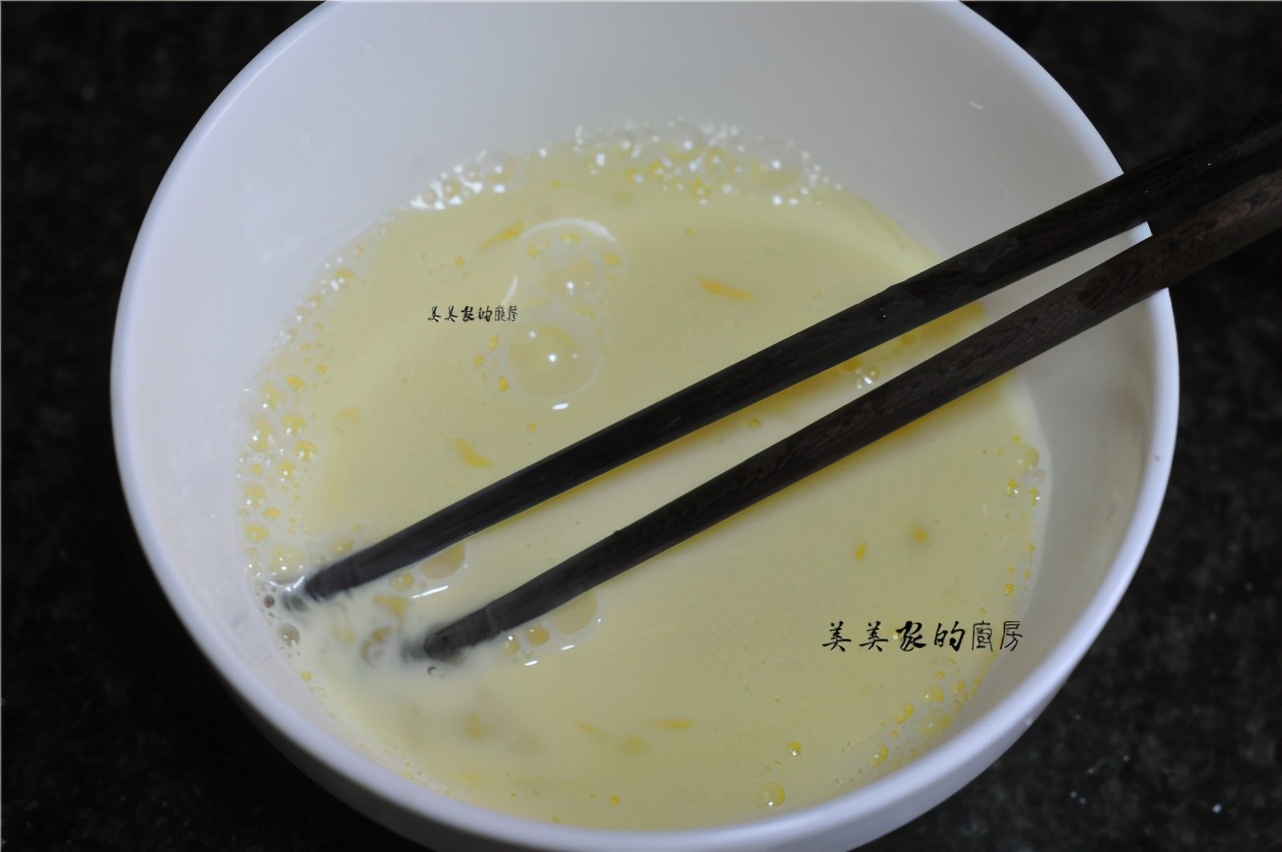 早餐不吃煎餅了，南瓜裡打入一個雞蛋，又鮮又嫩，比披薩還香