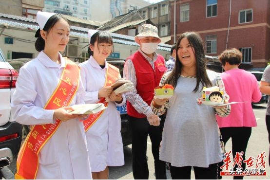 湖南中医药大学附属医院开起了素食餐厅，试营业日就人气满满