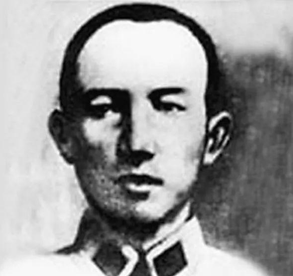 红军中最年轻的军团长，林彪25岁他21岁，可惜却在这一战中牺牲了