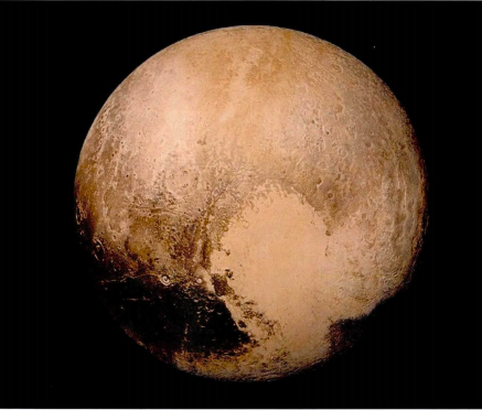 2015年地球探测器飞越冥王星，传回照片几乎推翻科学家所有猜想