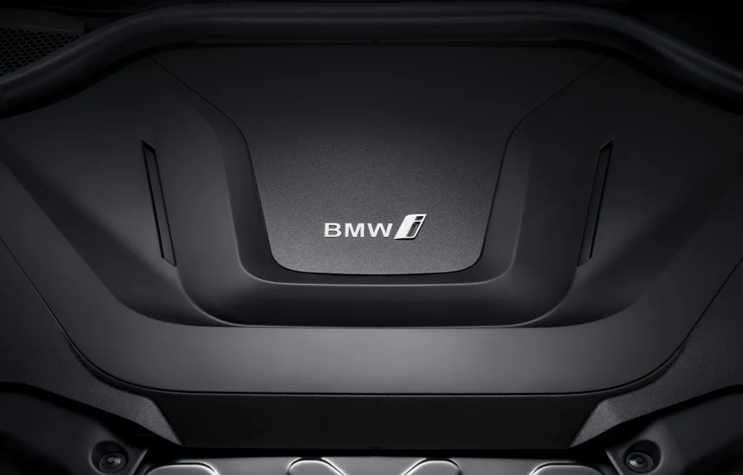 新BMW iX3 | 焕然一新，「i」不释手