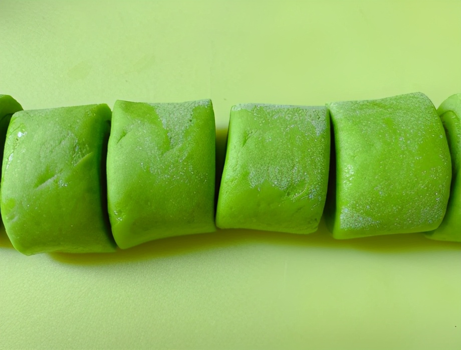 图片[5]-菠菜馒头的做法步骤图 冷天蒸馒头发酵太慢用上1招30分钟发满盆-起舞食谱网