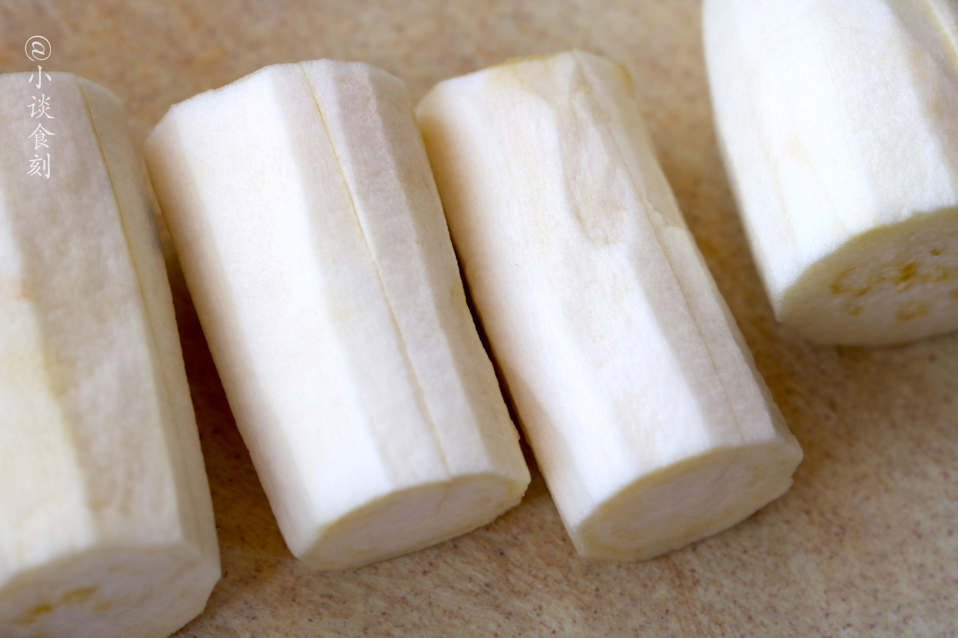 这茄子吃一次就爱上了，不炒不炖，造型好口感嫩，越吃越香