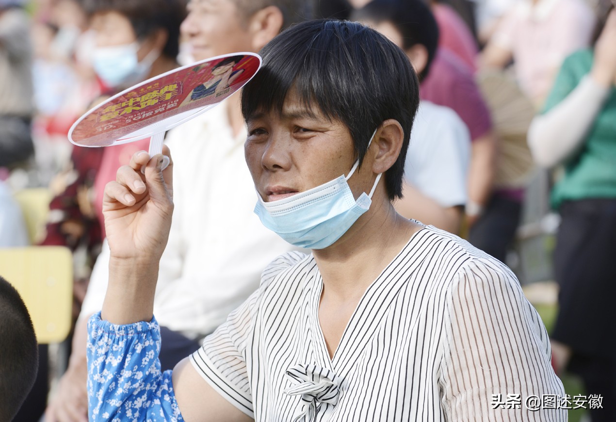 舒城县山七镇：歌声悠扬出山林 文艺汇演献给党