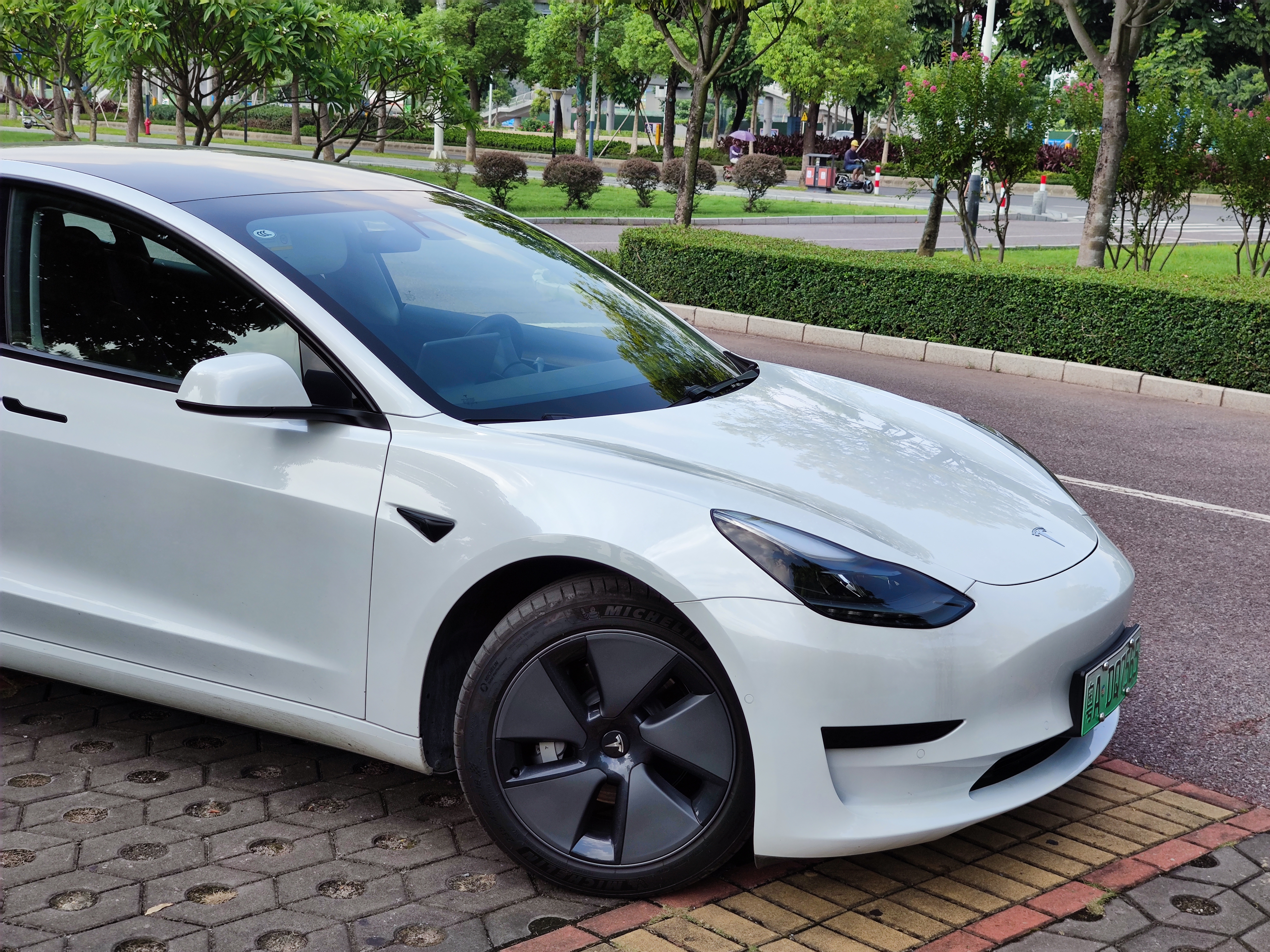 特斯拉model3分享：家用车不建议，但能取悦自己