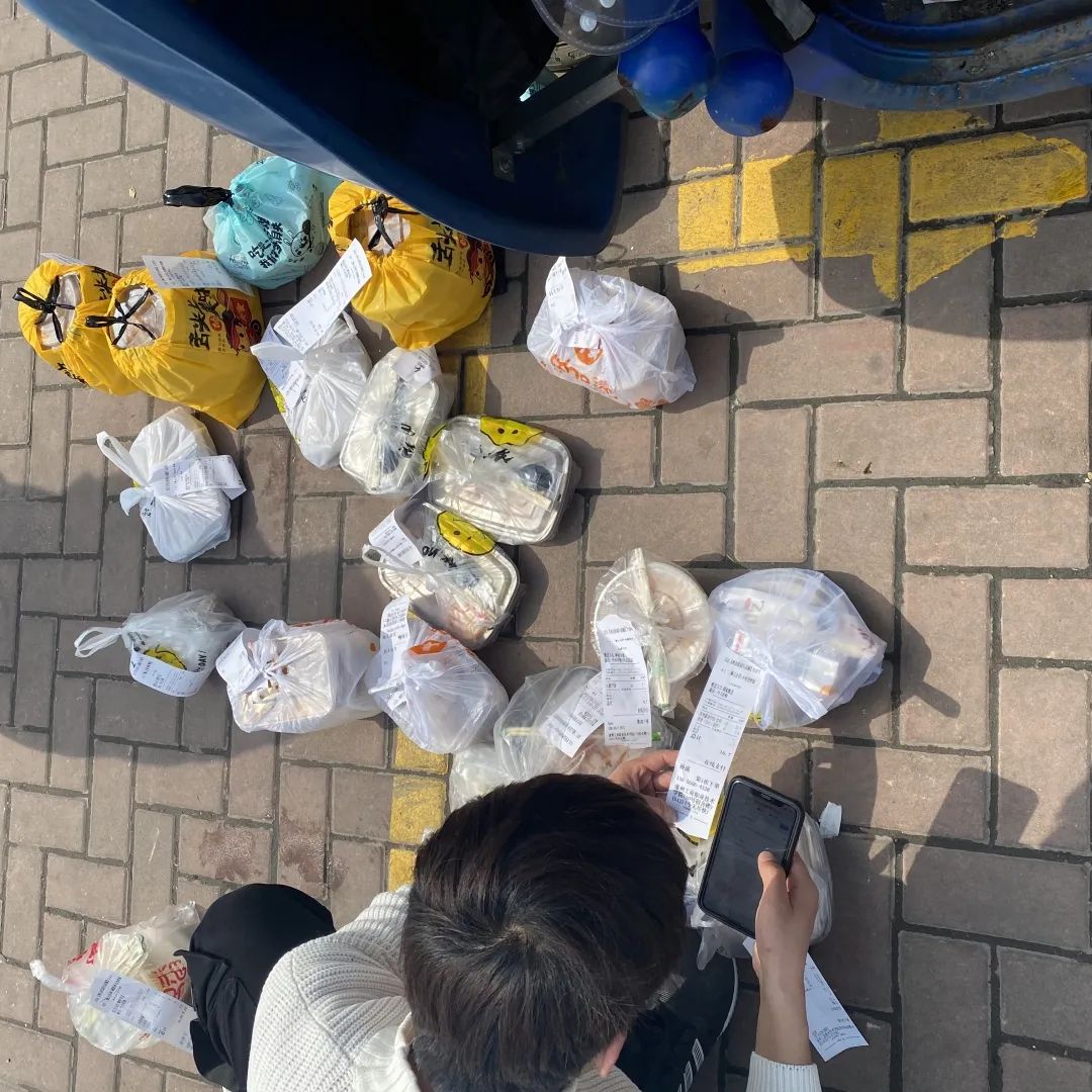 江西大学生通过零点校园建立本校外卖团队为200余学生带来了兼职项目