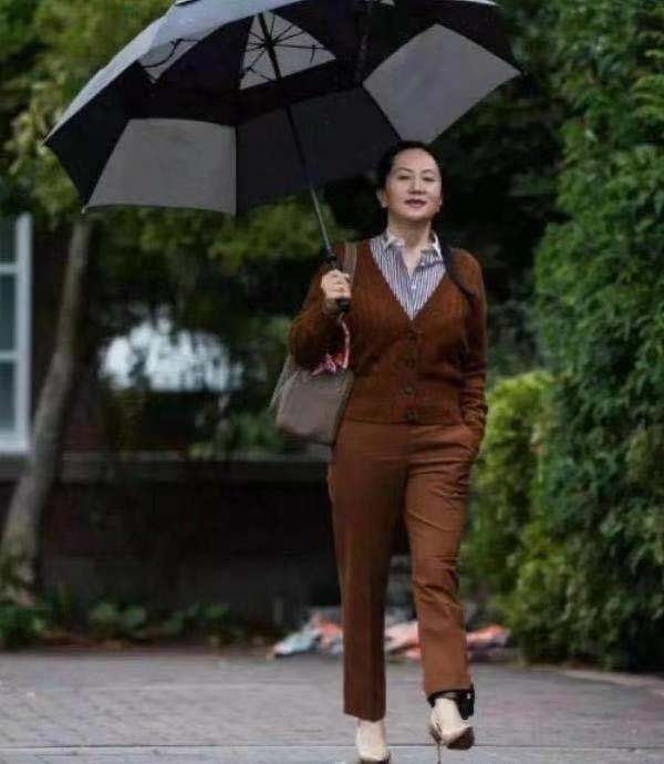 离真相越来越近，孟晚舟案件出现转机，加警长