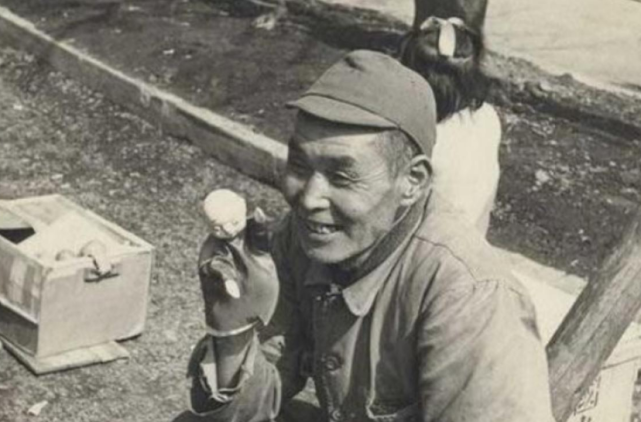 河南老农照顾日本兵47年，他回国后，是怎么对待老农一家人？