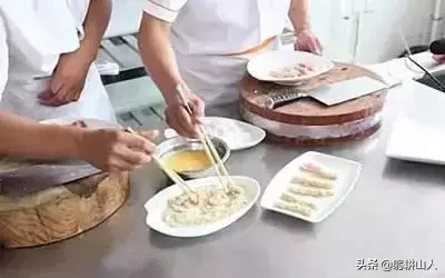 厨房必会烹调技法:九种烹饪挂糊技法分享-第3张图片-农百科 厨房必会烹调技法:九种烹饪挂糊技法分享-第3张图片-农百科