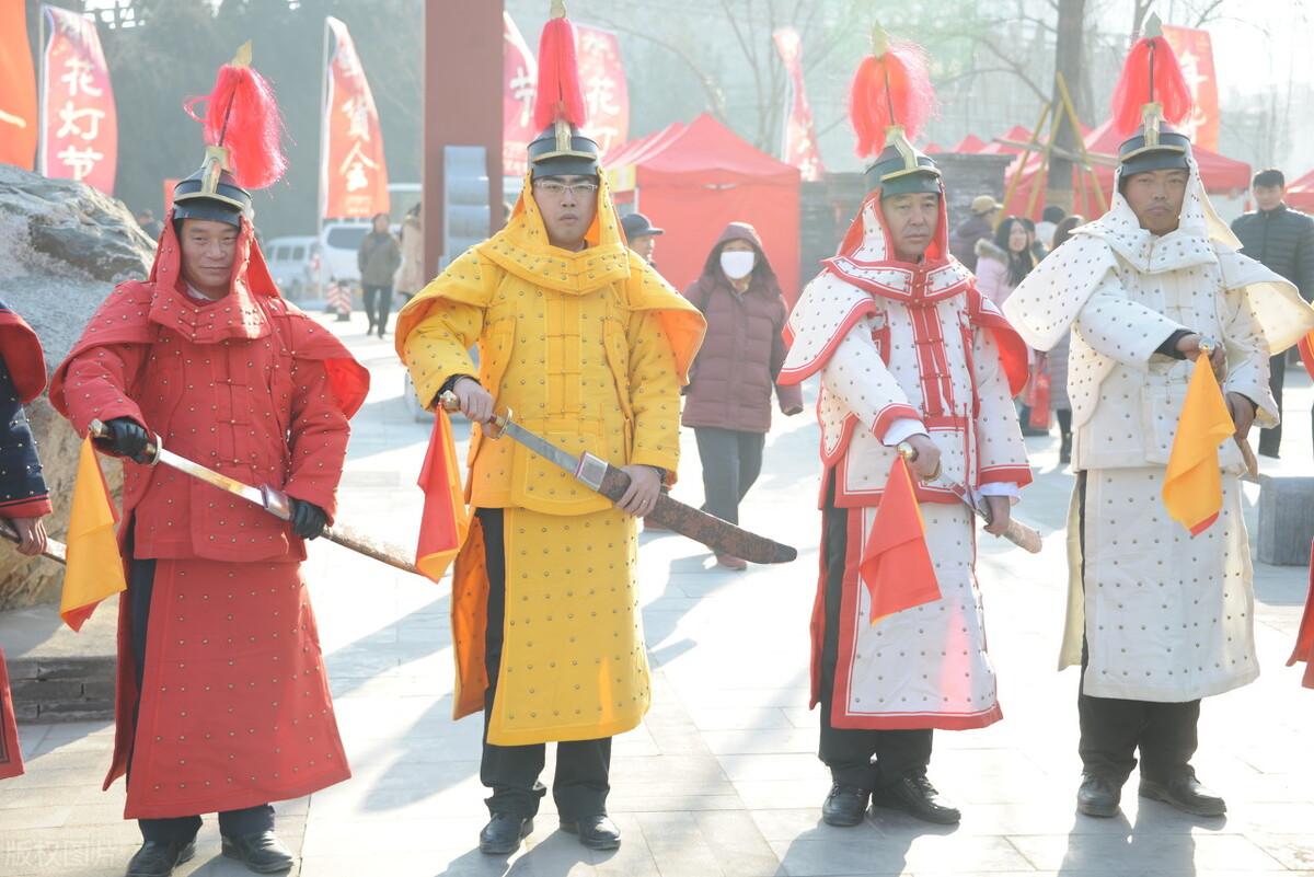 什么是八旗？从汉八旗到包衣抬旗，大清皇帝就这么有了汉人的血统