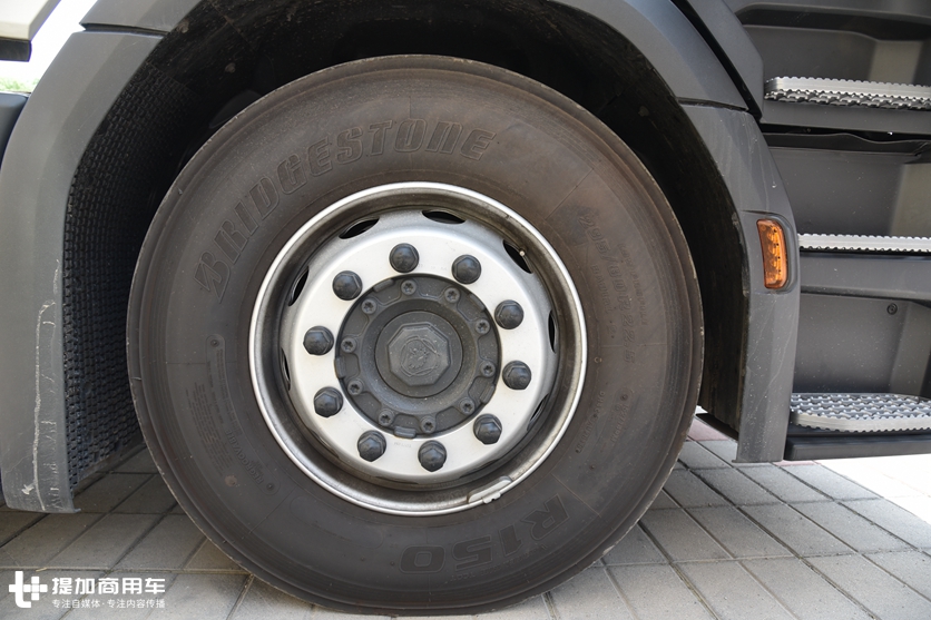 斯堪尼亚的国六入门车型,特别适合快递运输,据说