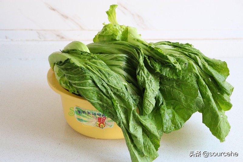 廣東用芥菜醃酸菜，掌握3個技巧，5天酸脆爽口，能儲存一年不壞