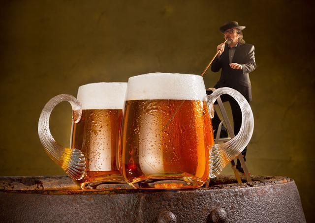 喝完啤酒後很快排尿的人與很長時間不排尿的人相比，身體有何不同