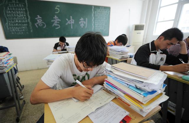 调查显示：培养出高考状元的家庭，在教育孩子上多半做好了5件事
