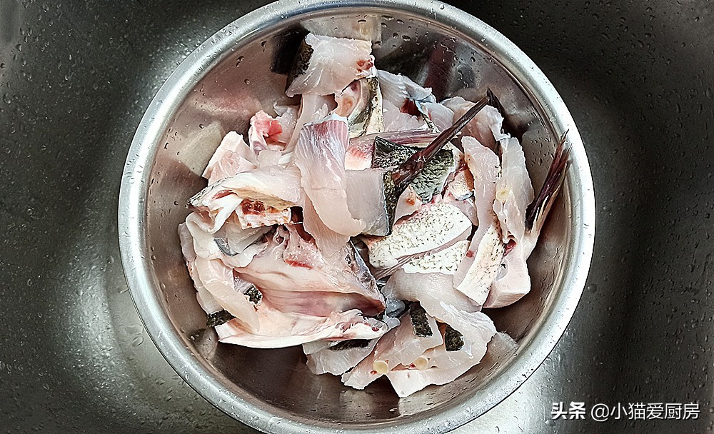 图片[4]-苦瓜别再炒着吃了 用它和鱼一起做 味道麻辣鲜香 不苦也不燥-起舞食谱网
