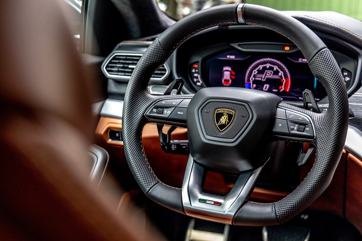 兰博基尼全新suvurus体验300多万售价