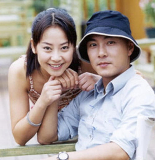 与妻子恩爱13年，55岁膝下无子的张卫健：我能给