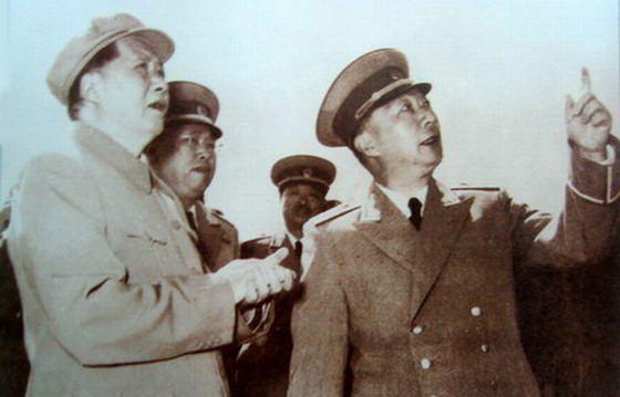 毛泽东一声令下，八大军区司令对调，邓小平：