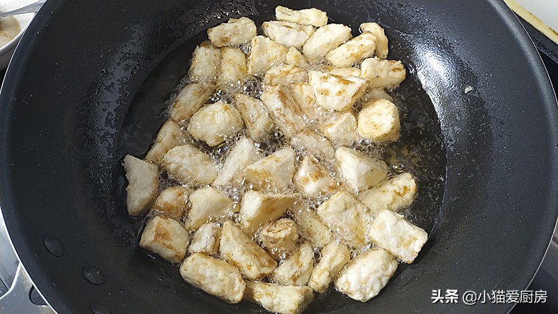 图片[9]-年夜饭做一道“拔丝山药” 既可以是菜也可以当零食 好吃-起舞食谱网