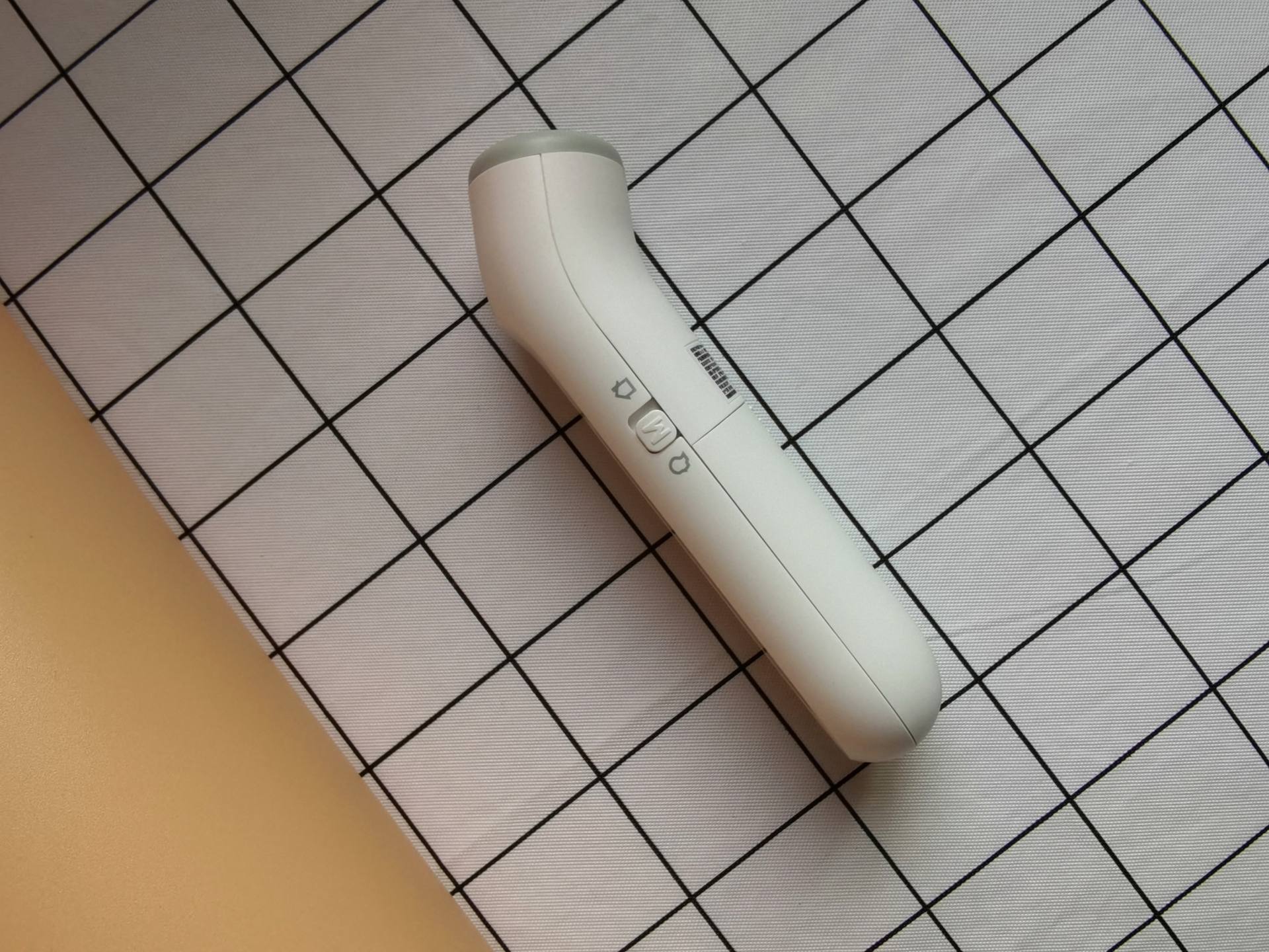 无接触测温新体验——凡米双用额温枪，一秒测温，物人两用