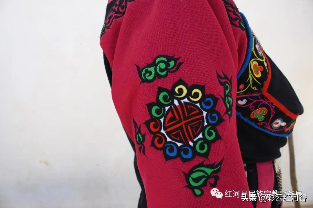 寻根“红河县”| 绚丽多彩的彝族服饰