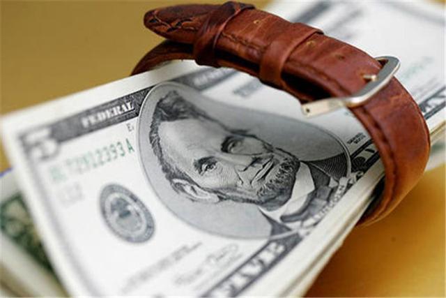 疫情将美国经济拖入泥潭，那欠中国的万亿美债