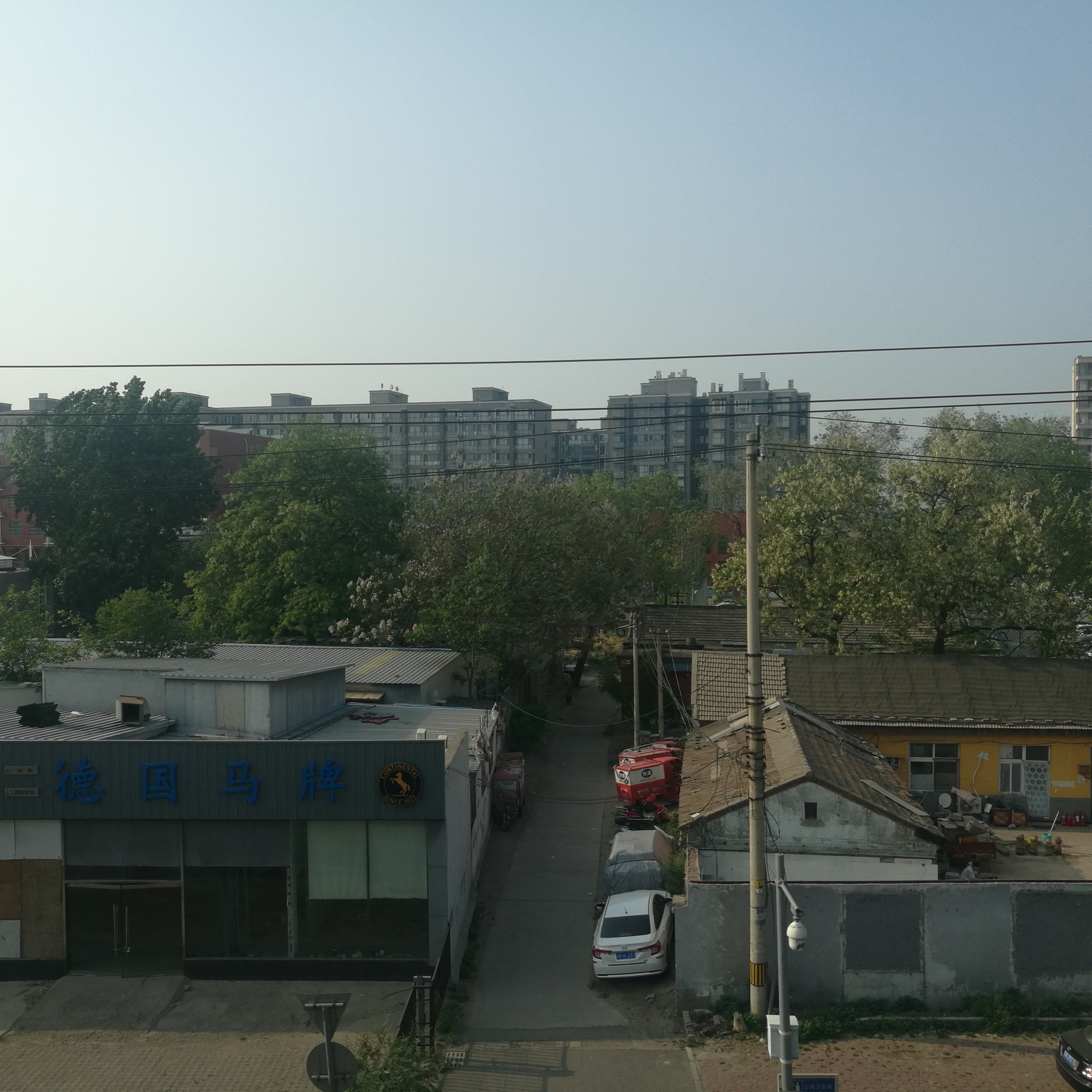 北京市海淀区的西四环外仍有不少城中村，经过