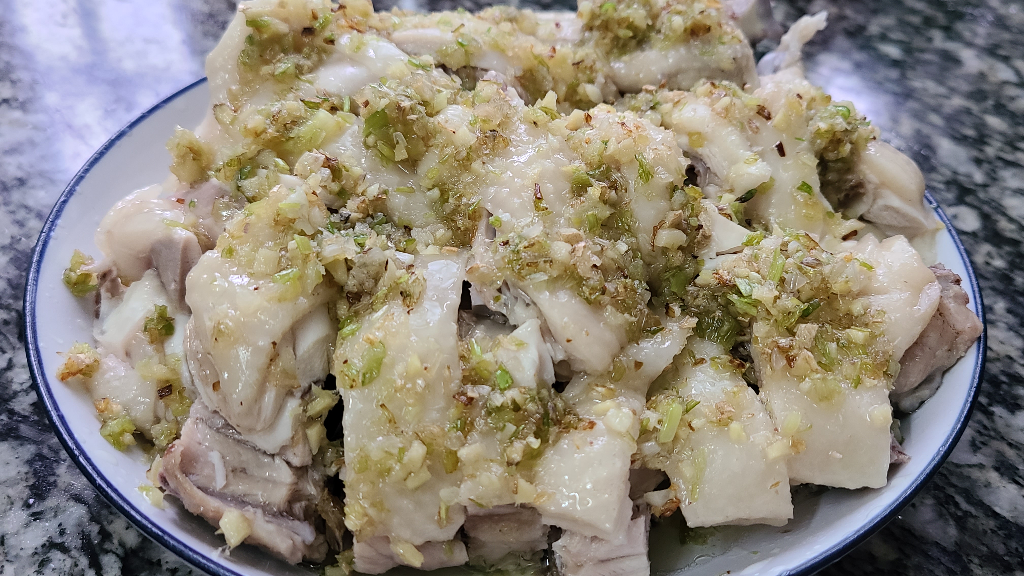 蔥油雞，廣東又香又美味的一道家常菜，看著直流口水