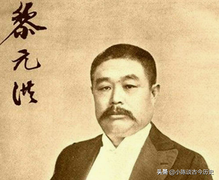 大总统冯国璋，虽一生贪财，却有个家喻户晓曾孙，贾玲都是其弟子