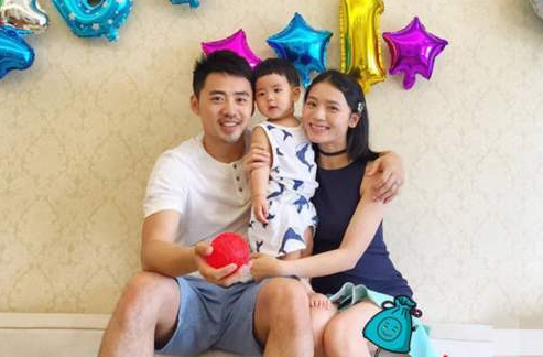 This archives takes child program to go up eventually line, 11 years are lain between when Huang Ying fire, husband son in pairs is provoking admire